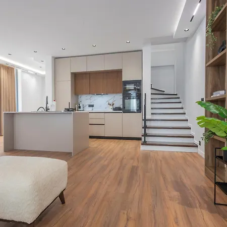 Aria Luxury 2