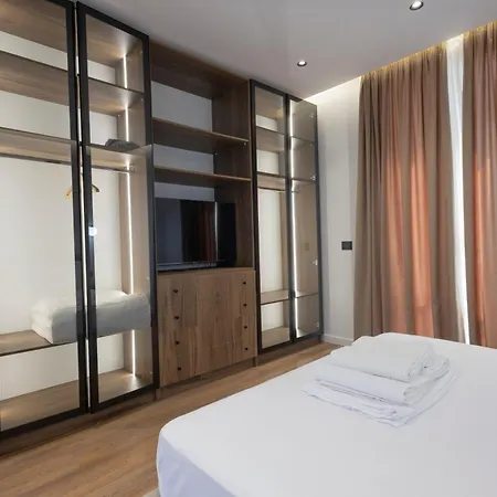 Aria Luxury 2 *
